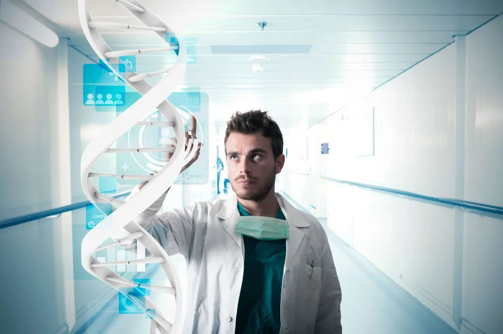médico cientista estudando dna para pesquisas de novos tratamentos