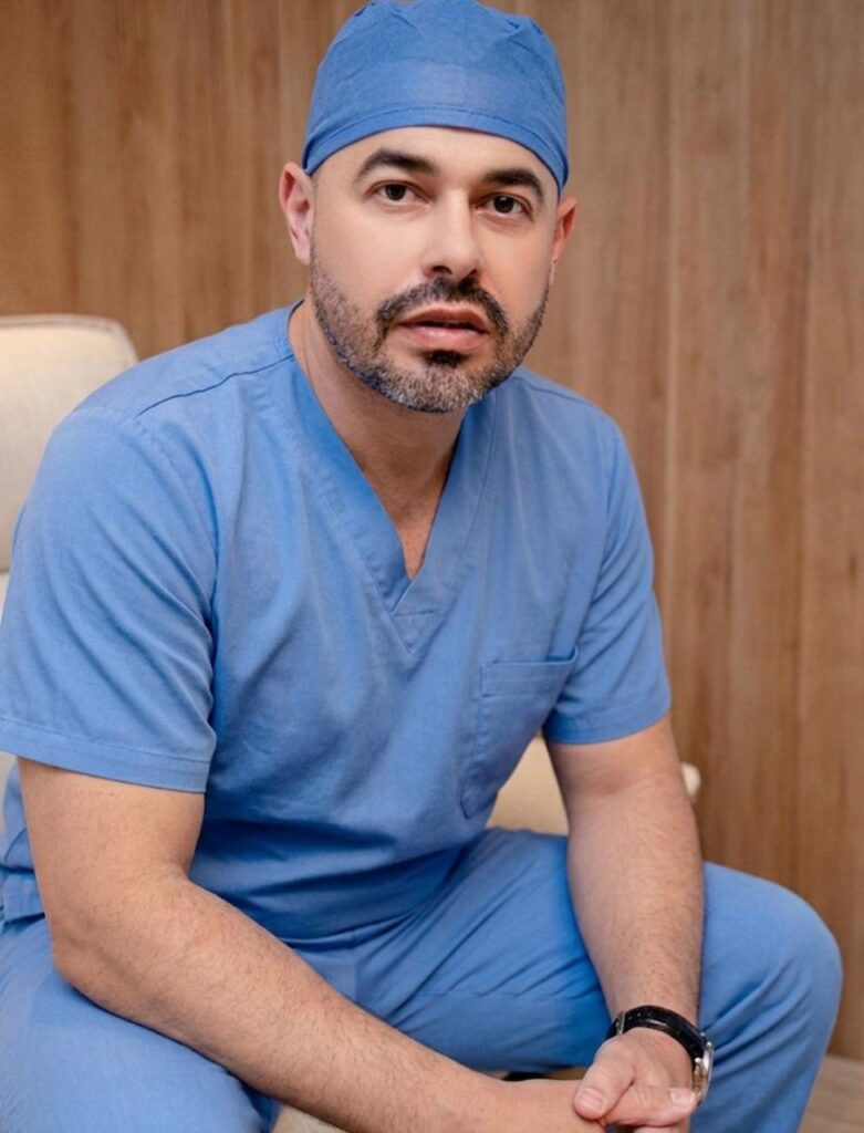 Dr. Antonio Carlos Tourinho de Castro realizando cirurgia oncológica no Honpar, Arapongas-PR'